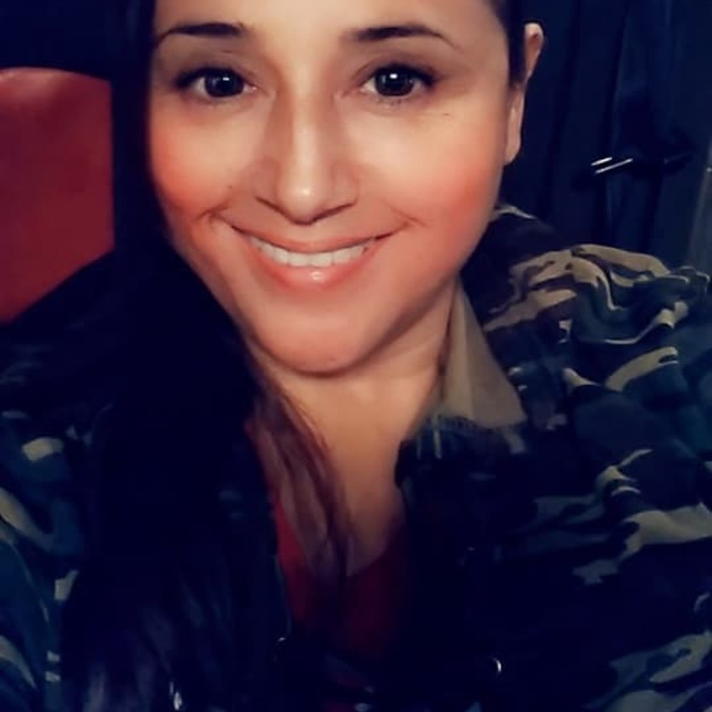 Meet your Posher, Noelia